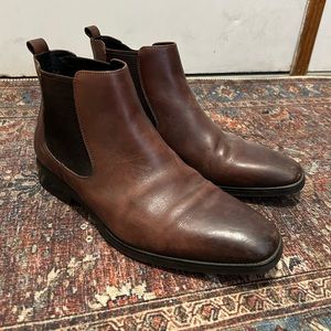 Men’s size 10 Chelsea boots, genuine leather